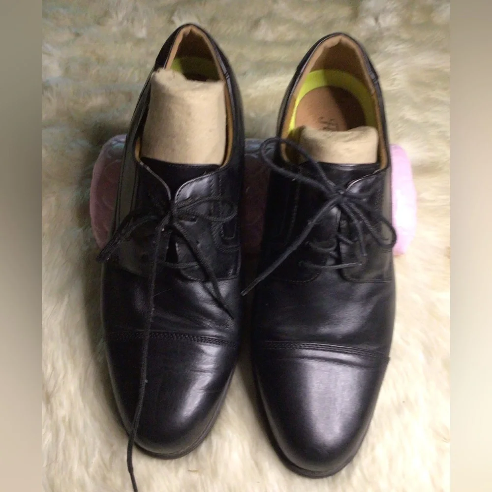 FLORSHEIM BLACK DRESS SHOES